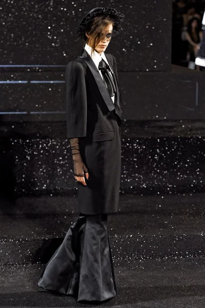 Look 32